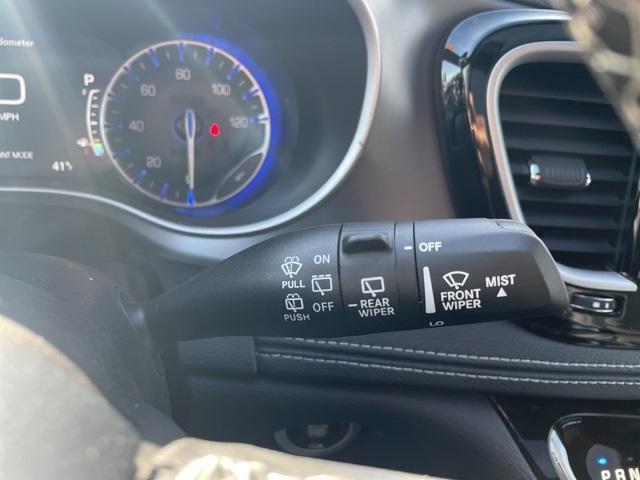 new 2025 Chrysler Pacifica car, priced at $46,245