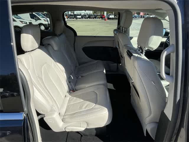 used 2017 Chrysler Pacifica car, priced at $10,987