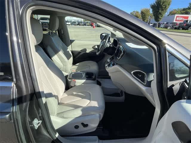 used 2017 Chrysler Pacifica car, priced at $10,987