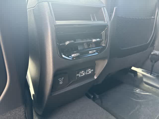 new 2025 Jeep Grand Cherokee car, priced at $41,058