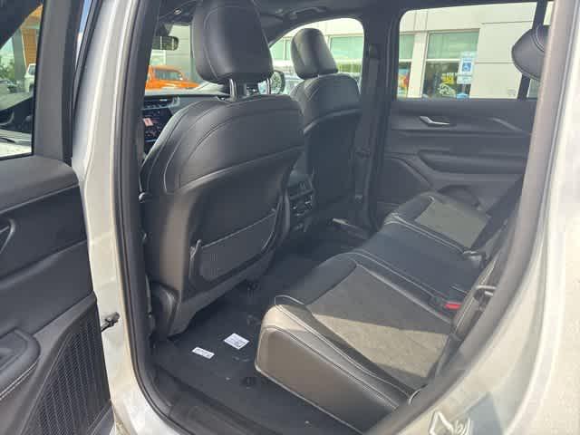 new 2025 Jeep Grand Cherokee car, priced at $41,058