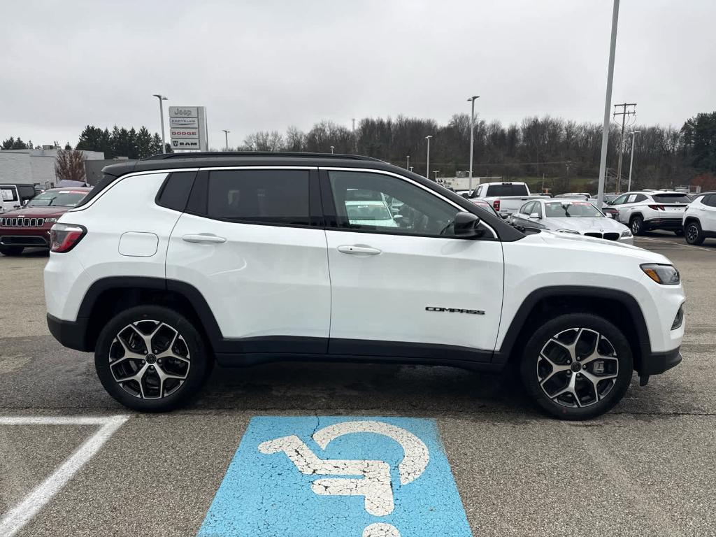 new 2026 Jeep Compass car, priced at $32,438