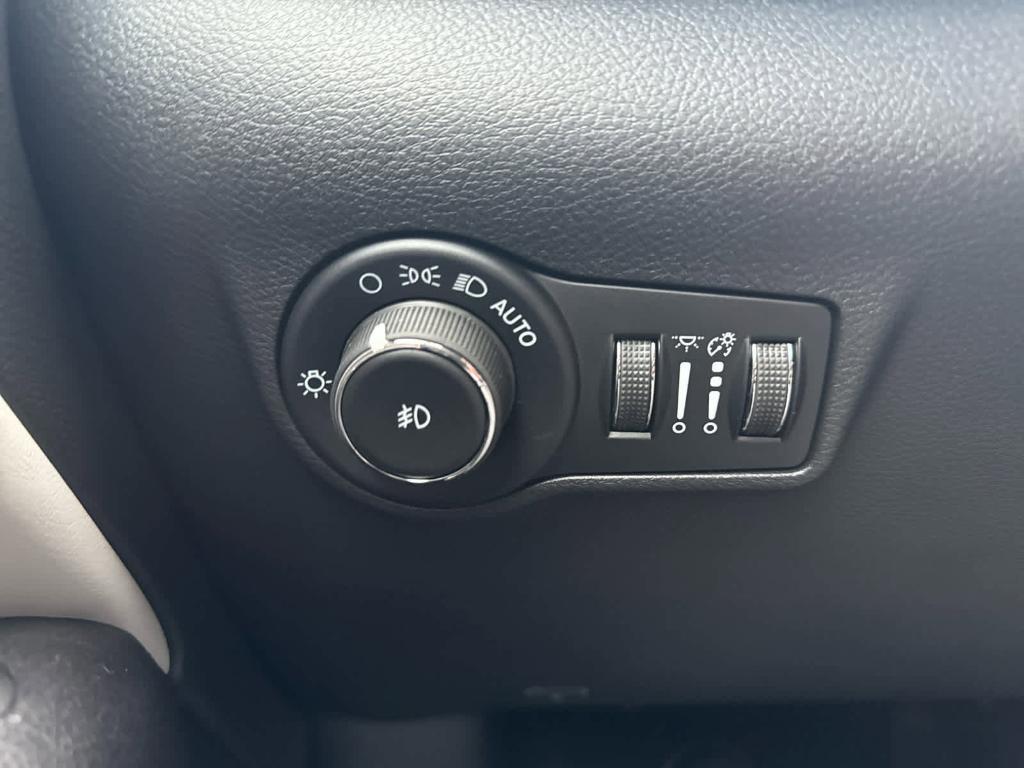 new 2026 Jeep Compass car, priced at $32,438