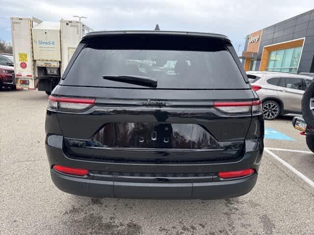 new 2025 Jeep Grand Cherokee car, priced at $42,683