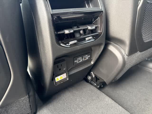 new 2025 Jeep Grand Cherokee car, priced at $40,442