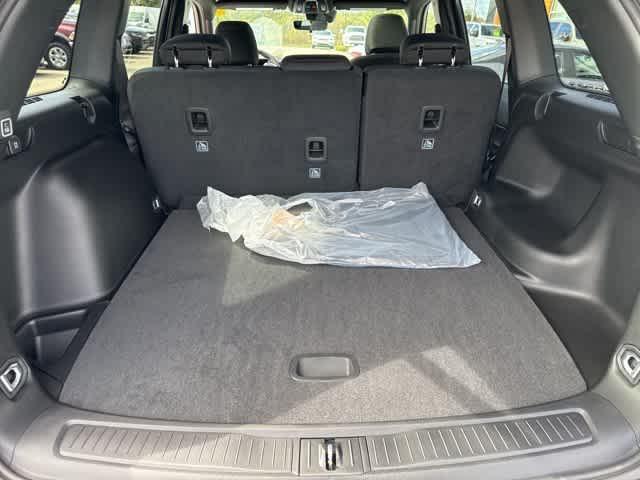 new 2025 Jeep Grand Cherokee car, priced at $40,442