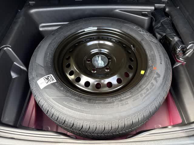 new 2025 Jeep Grand Cherokee car, priced at $40,442