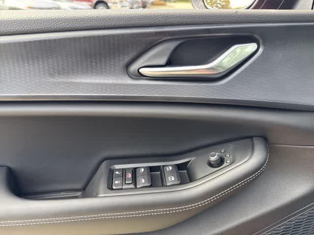 new 2025 Jeep Grand Cherokee car, priced at $40,442