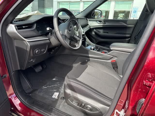 new 2025 Jeep Grand Cherokee car, priced at $40,442