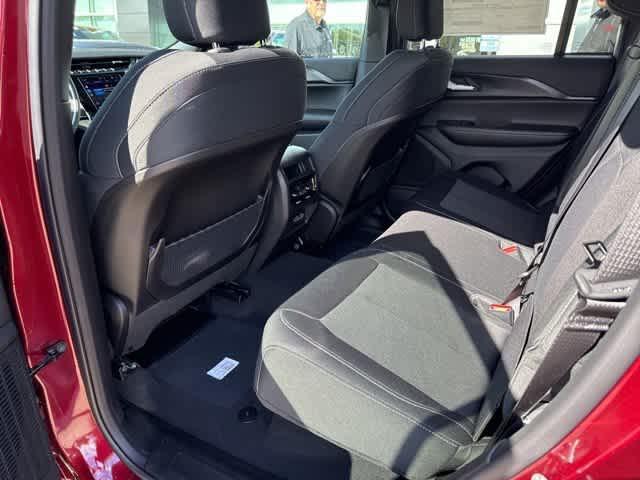 new 2025 Jeep Grand Cherokee car, priced at $40,827