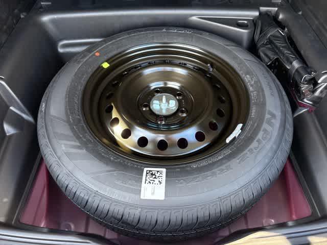 new 2025 Jeep Grand Cherokee car, priced at $40,827