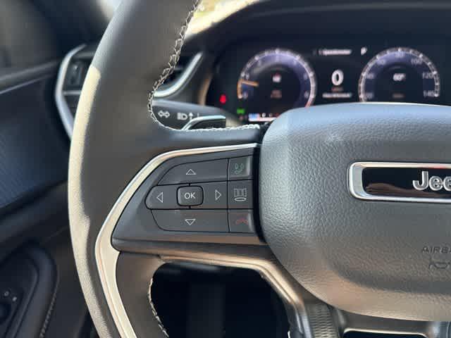 new 2025 Jeep Grand Cherokee car, priced at $40,827