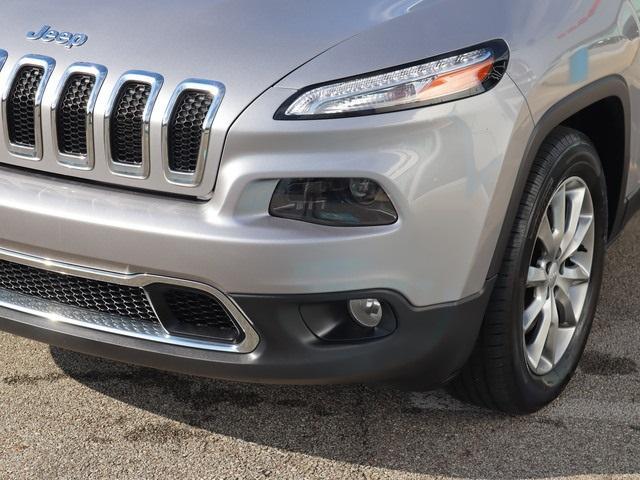 used 2018 Jeep Cherokee car, priced at $17,058