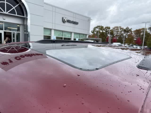 new 2025 Jeep Grand Cherokee car, priced at $40,827