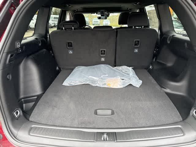 new 2025 Jeep Grand Cherokee car, priced at $40,827