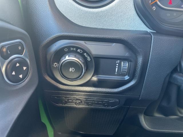 new 2025 Jeep Wrangler car, priced at $54,175