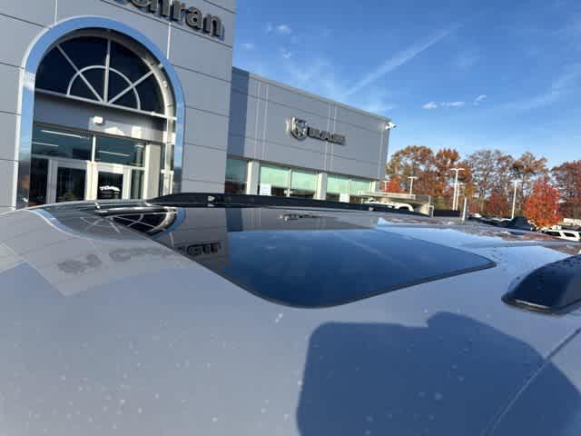 new 2025 Jeep Grand Cherokee car, priced at $42,683