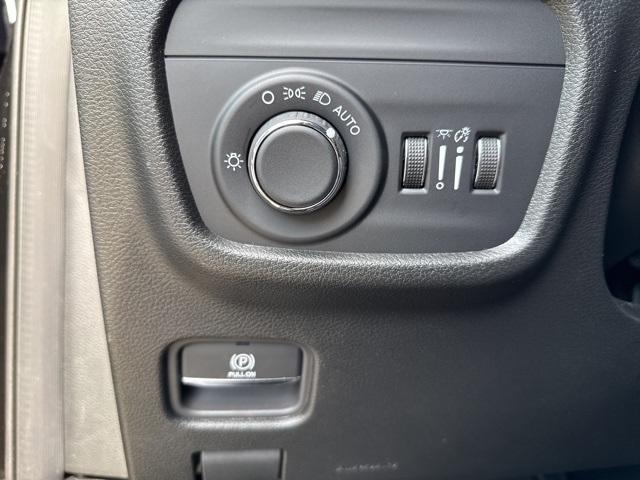 new 2025 Jeep Grand Cherokee L car, priced at $46,990