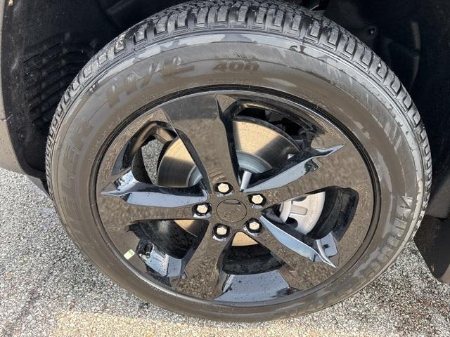 new 2025 Jeep Grand Cherokee L car, priced at $46,990