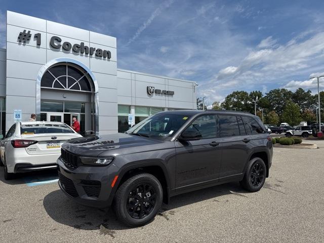 new 2025 Jeep Grand Cherokee car, priced at $44,902