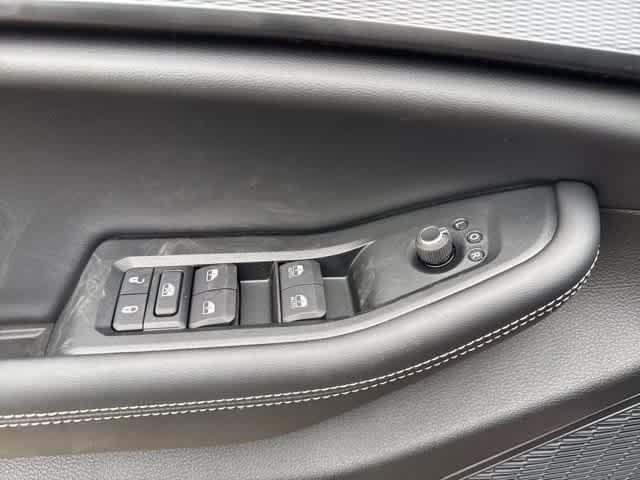 new 2025 Jeep Grand Cherokee car, priced at $40,827