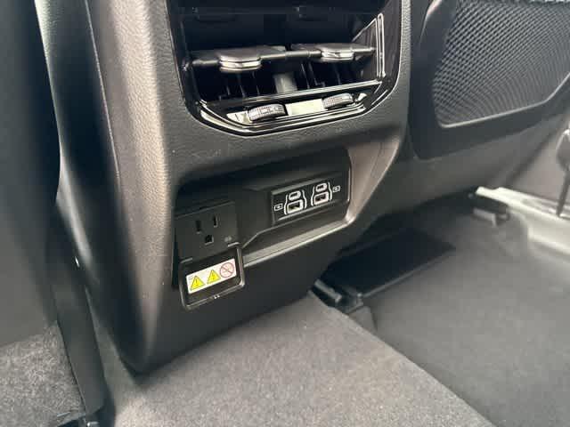 new 2025 Jeep Grand Cherokee car, priced at $40,827