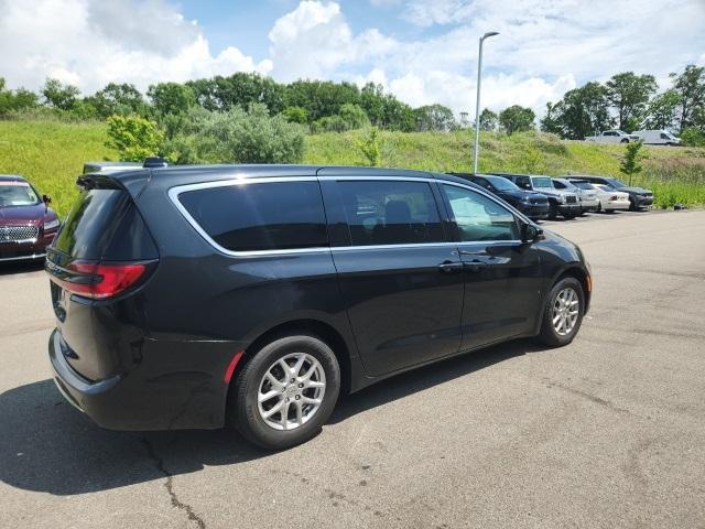 used 2023 Chrysler Pacifica car, priced at $24,987
