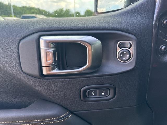 new 2025 Jeep Wrangler car, priced at $55,646