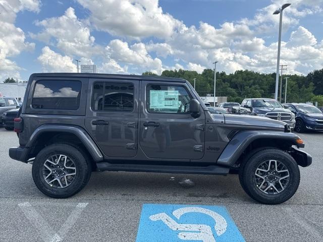 new 2025 Jeep Wrangler car, priced at $55,646