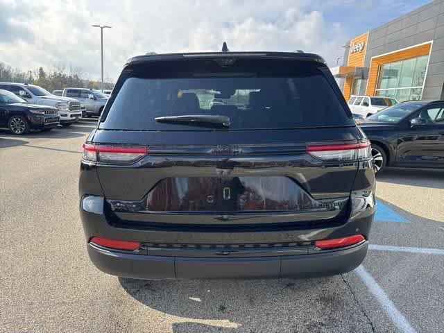 new 2025 Jeep Grand Cherokee car, priced at $54,598