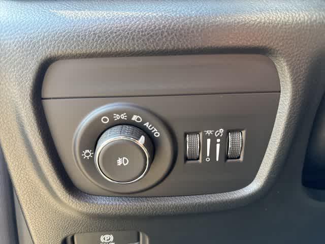 new 2025 Jeep Grand Cherokee car, priced at $54,598