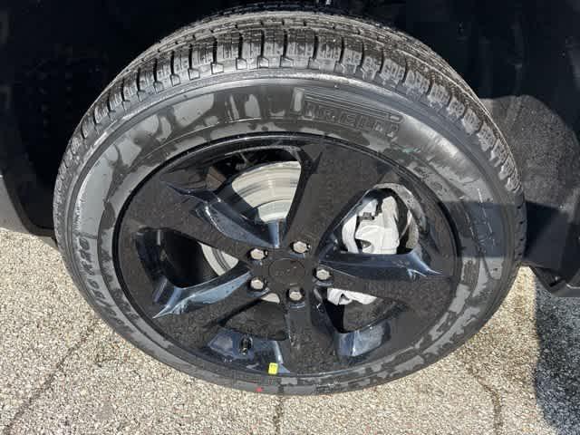 new 2025 Jeep Grand Cherokee car, priced at $54,598