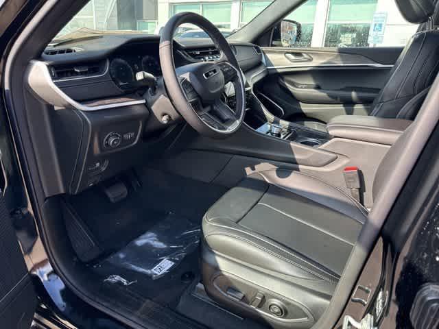 new 2025 Jeep Grand Cherokee car, priced at $54,598