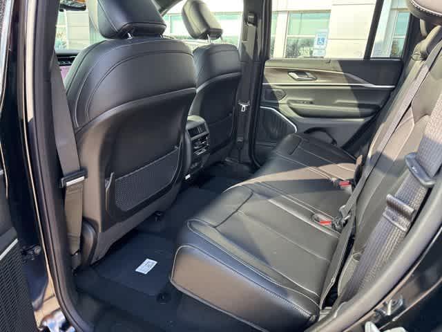 new 2025 Jeep Grand Cherokee car, priced at $54,598