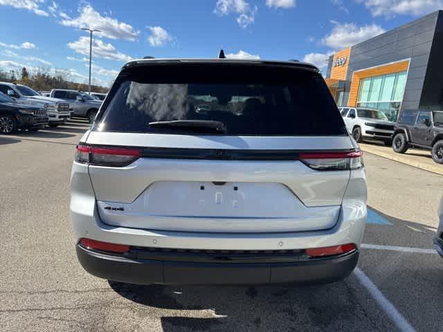 new 2025 Jeep Grand Cherokee car, priced at $42,683