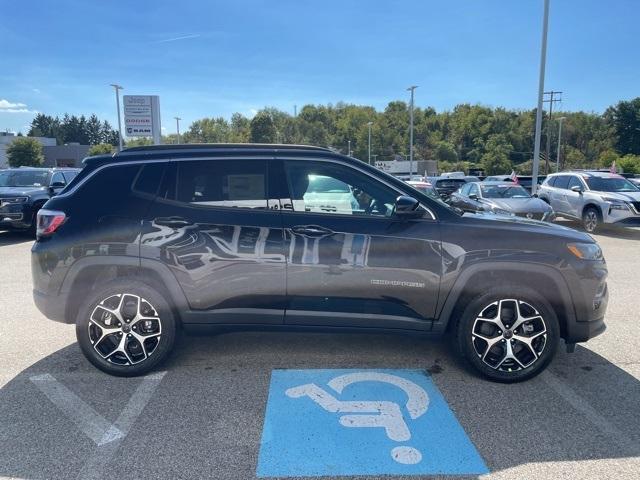 new 2025 Jeep Compass car, priced at $33,935