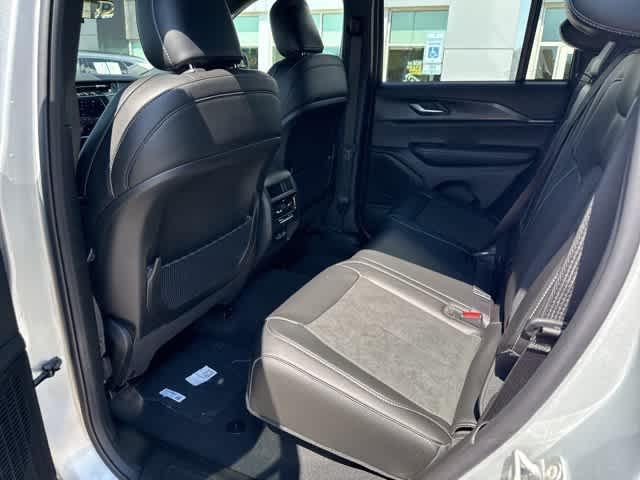 new 2025 Jeep Grand Cherokee car, priced at $42,248