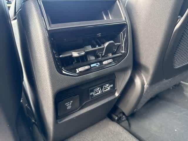 new 2025 Jeep Grand Cherokee car, priced at $42,248