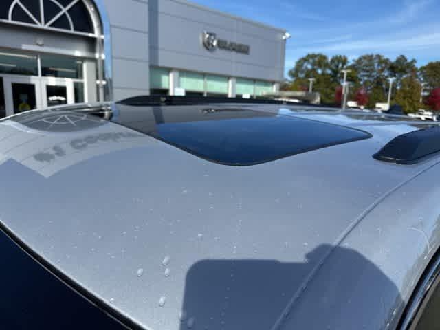 new 2025 Jeep Grand Cherokee car, priced at $40,442