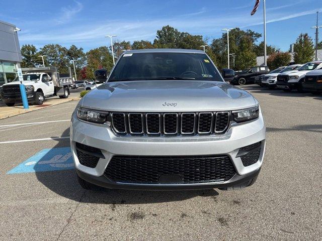 new 2025 Jeep Grand Cherokee car, priced at $40,442