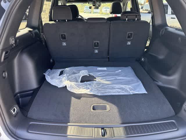 new 2025 Jeep Grand Cherokee car, priced at $40,442