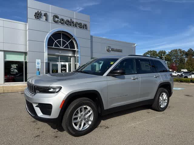 new 2025 Jeep Grand Cherokee car, priced at $40,442