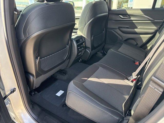 new 2025 Jeep Grand Cherokee car, priced at $40,442