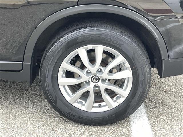 used 2018 Nissan Rogue car, priced at $18,357