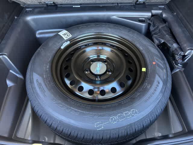 new 2025 Jeep Grand Cherokee car, priced at $40,827