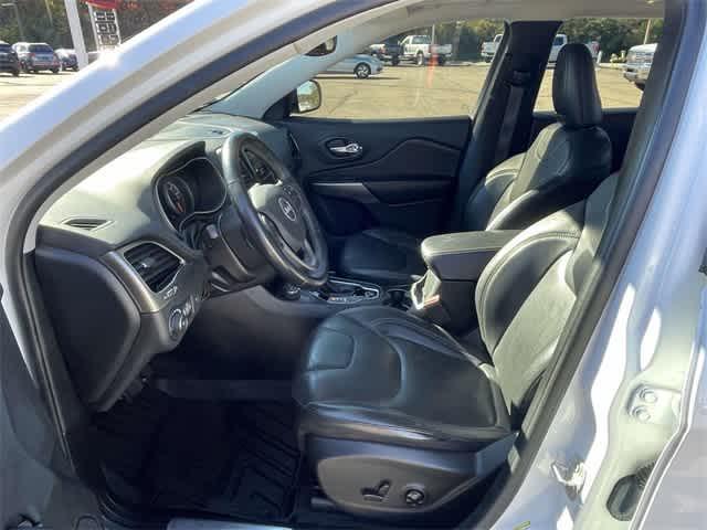 used 2019 Jeep Cherokee car, priced at $13,487