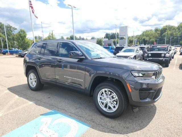 new 2025 Jeep Grand Cherokee car, priced at $40,229