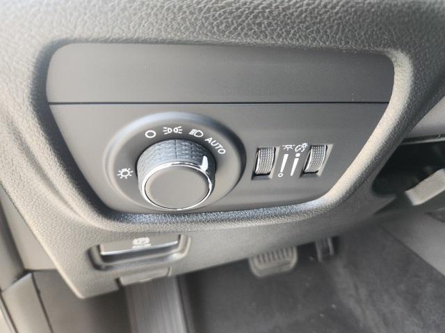 new 2025 Jeep Grand Cherokee car, priced at $40,229