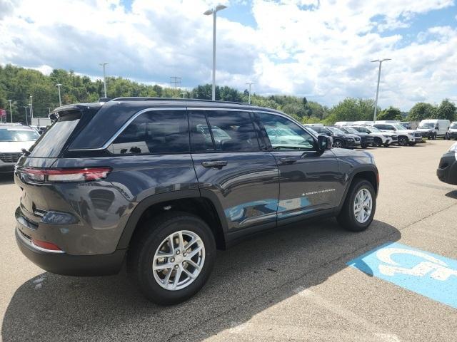 new 2025 Jeep Grand Cherokee car, priced at $40,229