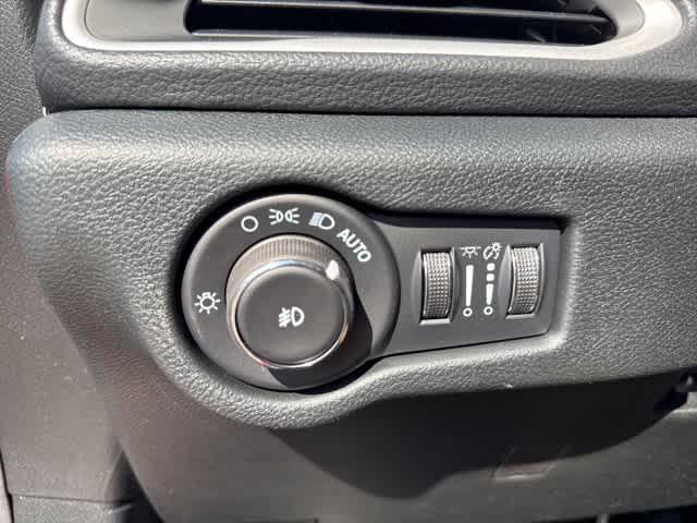 new 2026 Chrysler Pacifica car, priced at $45,340